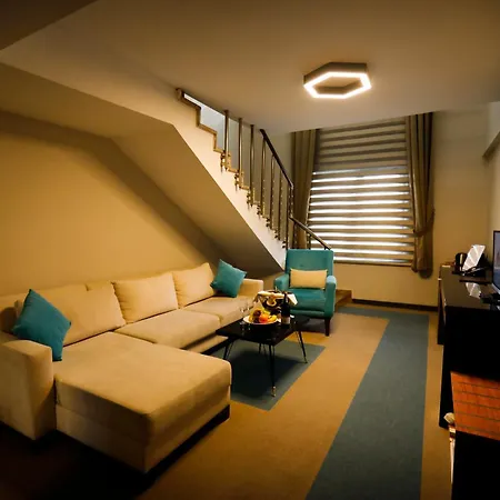 Hotel Fier Life Center 3*