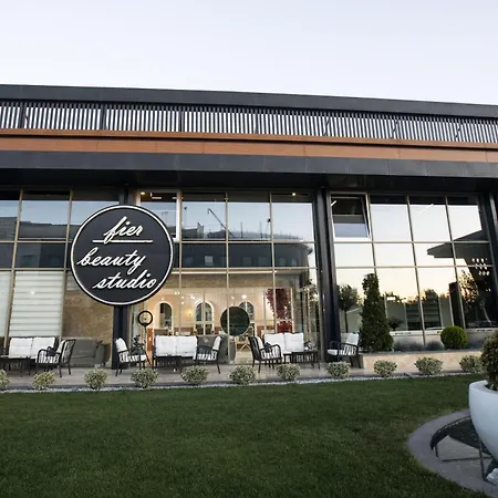 Hotel Fier Life Center 3*
