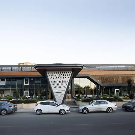 Fier Life Center ホテル 3*