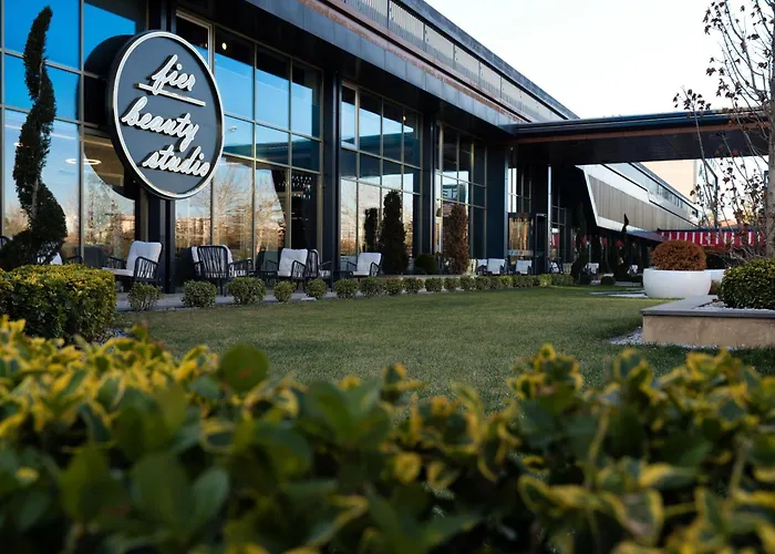 Fier Life Center Otel 3*