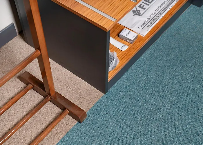 Hotel Fier Life Center 3*